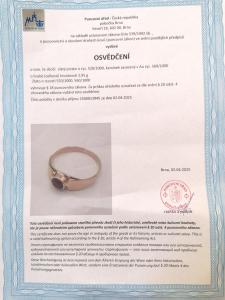 Zlatý prsten s českým granátem, vel. 60