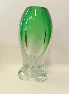 Zelená váza z hutního skla - Egermann Nový Bor