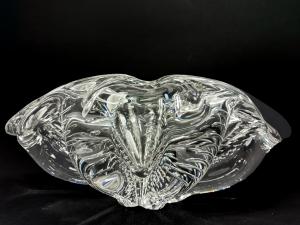 Masivní popelník z čirého skla. průměr 25 cm