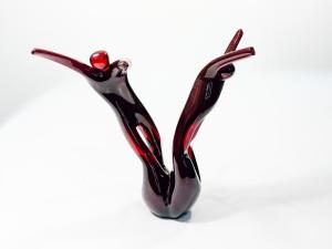 Tančící skleněná plastika  v bruselském stylu, výška 22 cm