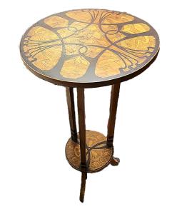 Secesní stolík s intarzií