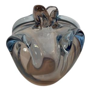 Atypická hutní váza na jeden květ