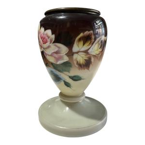 Skleněná váza s květinami