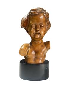 Dřevěná busta dítěte