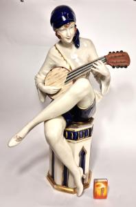 Dívka s banjem - Art Deco
