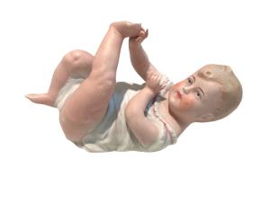 Porcelánové piano baby V.