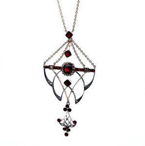 Zlatý secesní koliér