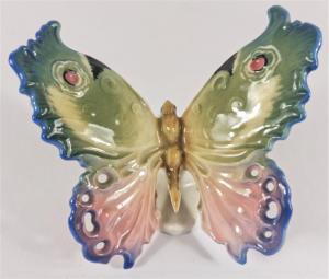 Porcelánová soška - růžovomodrý motýl
