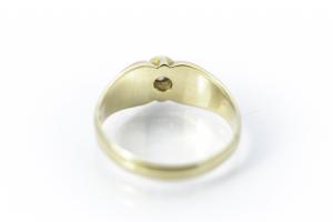 Zlatý prsten s diamantem 0,22 ct, vel. 54