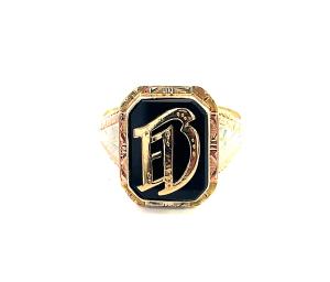 Zlatý prsten s onyxem a monogramem, vel. 68