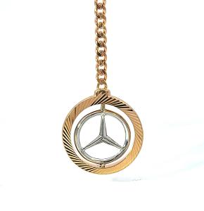 Zlatý přívěs na klíče, logo Mercedes