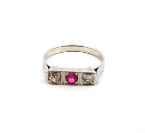 Starožitný zlatý prsten s diamanty a rubínem, vel. 55,5