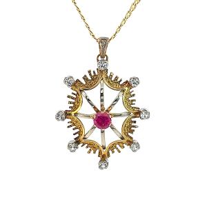 Zlatý přívěs s leukosafíry a rubínem