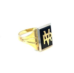 Zlatý prsten s onyxem a monogramem, vel. 64
