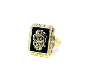 Starožitný zlatý prsten s onyxem a monogramem, vel. 59